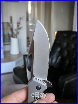 Koenig Arius Knife Patterned Carbon Fiber / Light Ti (Stonewash CTS-XHP)